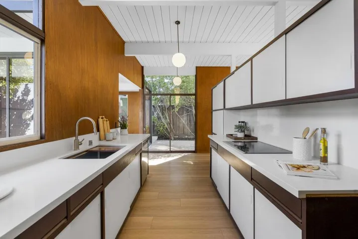 835 Talisman Drive, Palo Alto, California 94303