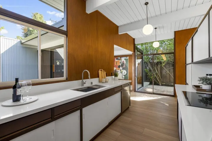 835 Talisman Drive, Palo Alto, California 94303