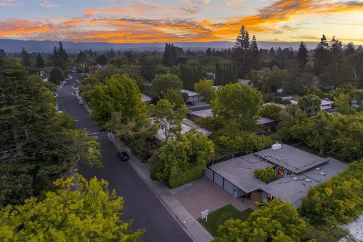 835 Talisman Drive, Palo Alto, California 94303