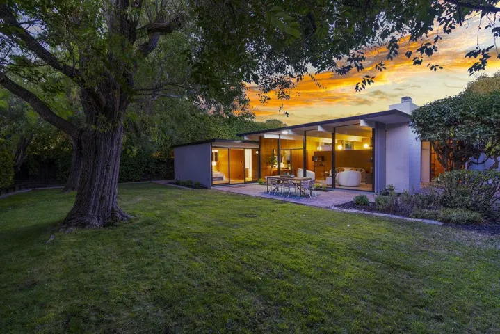 835 Talisman Drive, Palo Alto, California 94303