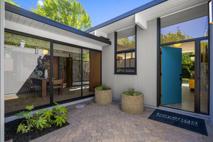 835 Talisman Drive, Palo Alto, California 94303