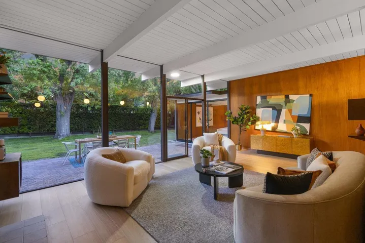 835 Talisman Drive, Palo Alto, California 94303