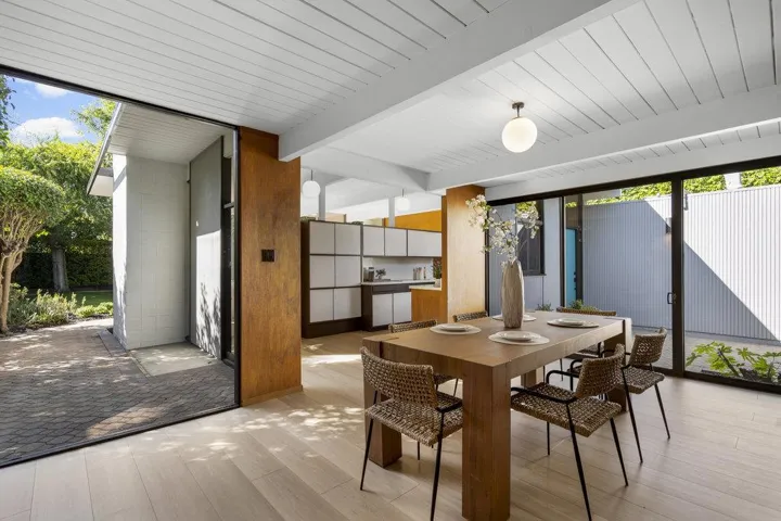 835 Talisman Drive, Palo Alto, California 94303