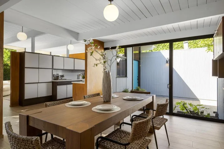 835 Talisman Drive, Palo Alto, California 94303