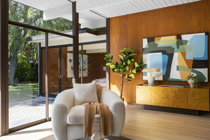 835 Talisman Drive, Palo Alto, California 94303