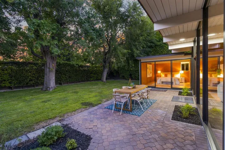 835 Talisman Drive, Palo Alto, California 94303
