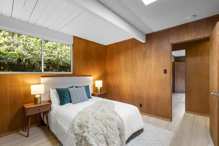 835 Talisman Drive, Palo Alto, California 94303