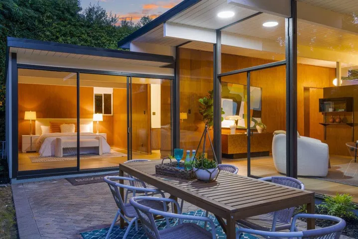 835 Talisman Drive, Palo Alto, California 94303