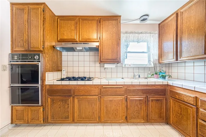 13765 Astoria Street, Sylmar, California 91342