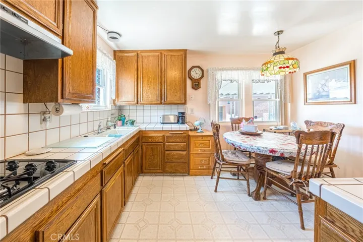 13765 Astoria Street, Sylmar, California 91342