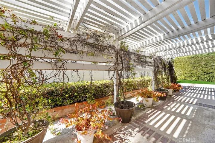 20461 Castle Rock Circle, Huntington Beach, California 92646