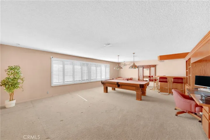 Giant Bonus Room