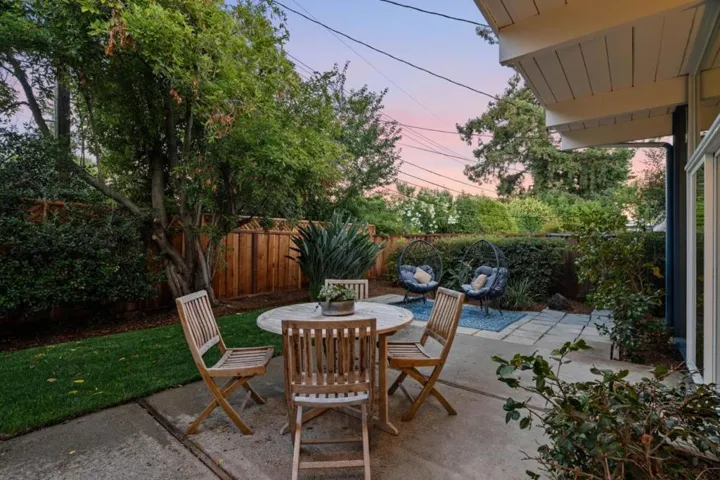 2621 Greer Road, Palo Alto, California 94303