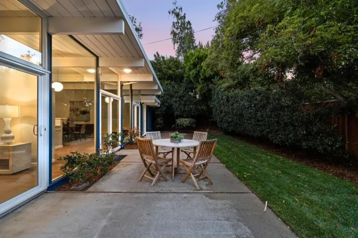 2621 Greer Road, Palo Alto, California 94303