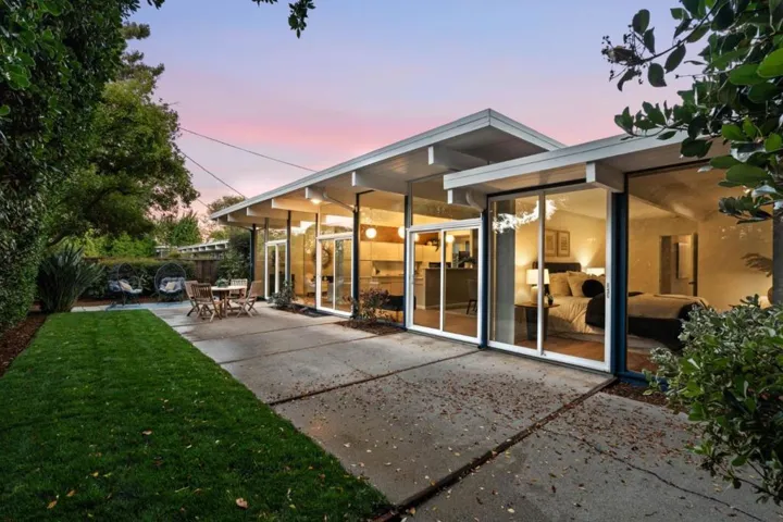2621 Greer Road, Palo Alto, California 94303