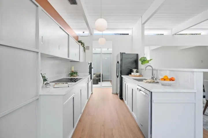 2621 Greer Road, Palo Alto, California 94303