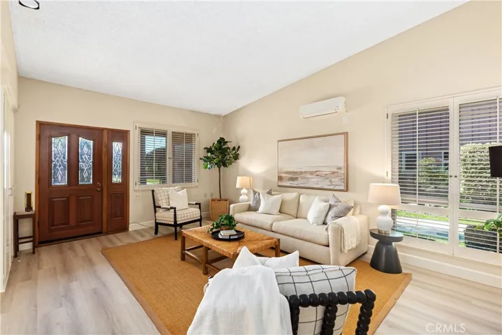1881 Mckinney Way 28e, Seal Beach, California 90740