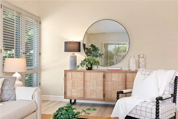 1881 Mckinney Way 28e, Seal Beach, California 90740