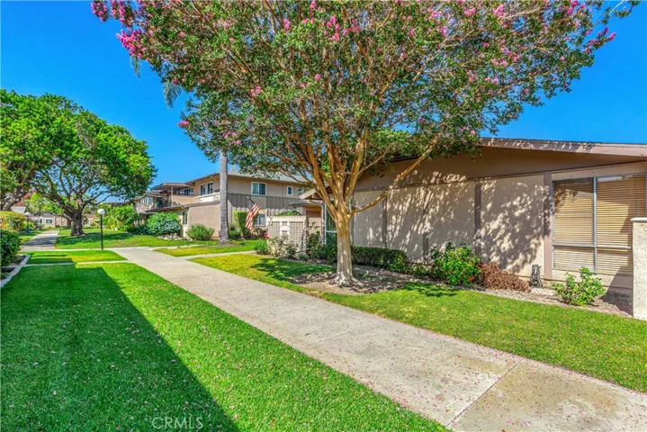 1881 Mckinney Way 28e, Seal Beach, California 90740