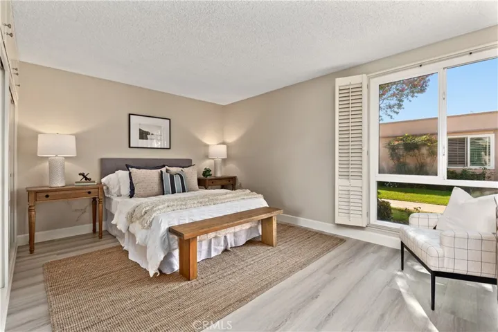 1881 Mckinney Way 28e, Seal Beach, California 90740