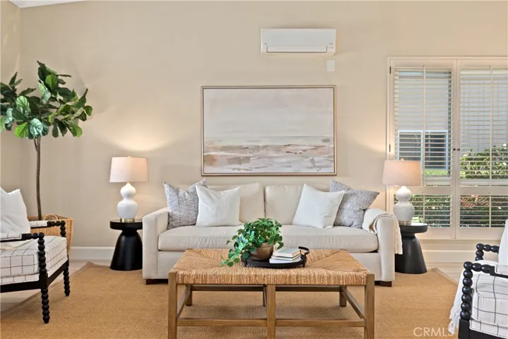 1881 Mckinney Way 28e, Seal Beach, California 90740