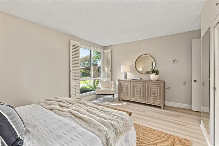 1881 Mckinney Way 28e, Seal Beach, California 90740