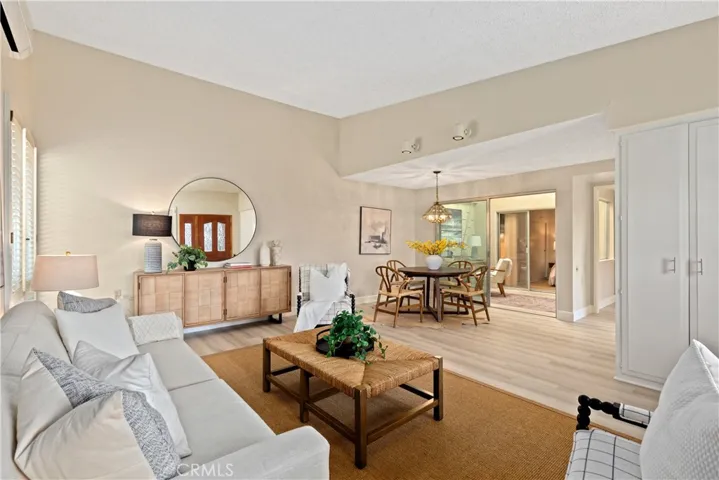1881 Mckinney Way 28e, Seal Beach, California 90740