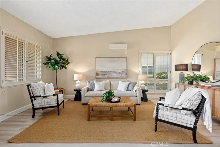 1881 Mckinney Way 28e, Seal Beach, California 90740