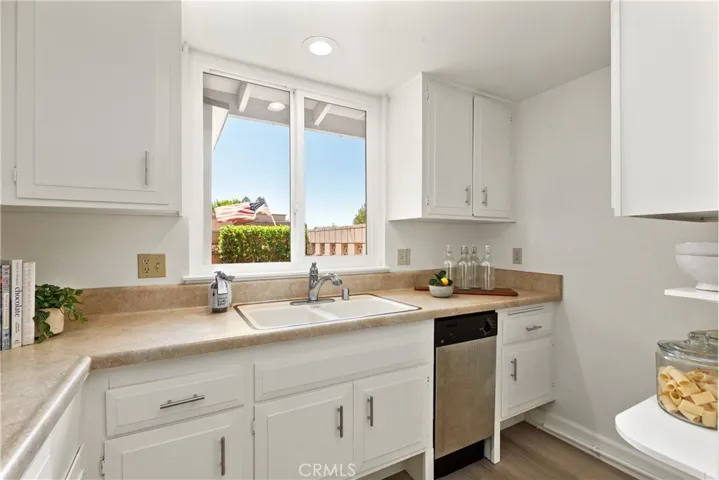 1881 Mckinney Way 28e, Seal Beach, California 90740