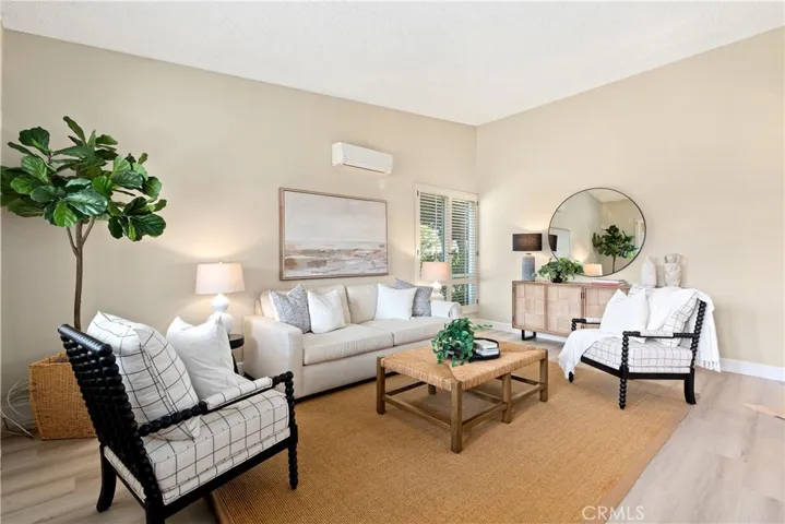 1881 Mckinney Way 28e, Seal Beach, California 90740