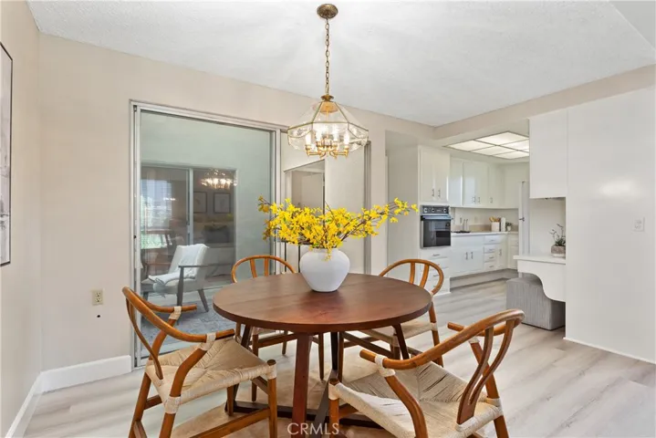1881 Mckinney Way 28e, Seal Beach, California 90740