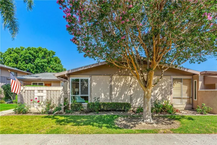 1881 Mckinney Way 28e, Seal Beach, California 90740