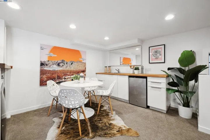 111 Agnes Street, Oakland, California 94618