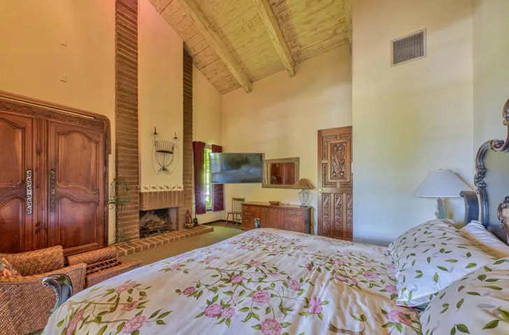 18820 Cachagua Road, Carmel Valley, California 93924