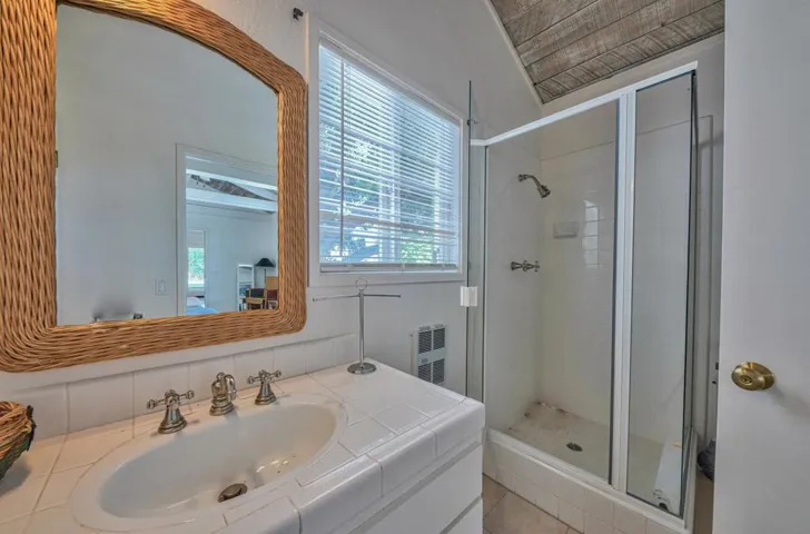 18820 Cachagua Road, Carmel Valley, California 93924