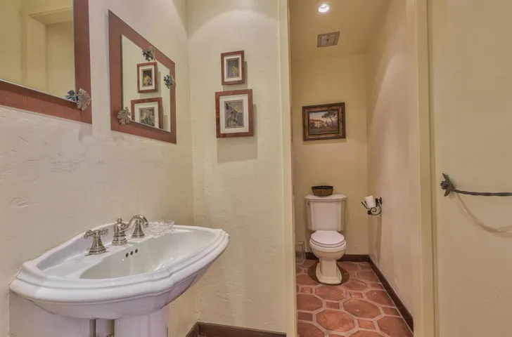 18820 Cachagua Road, Carmel Valley, California 93924