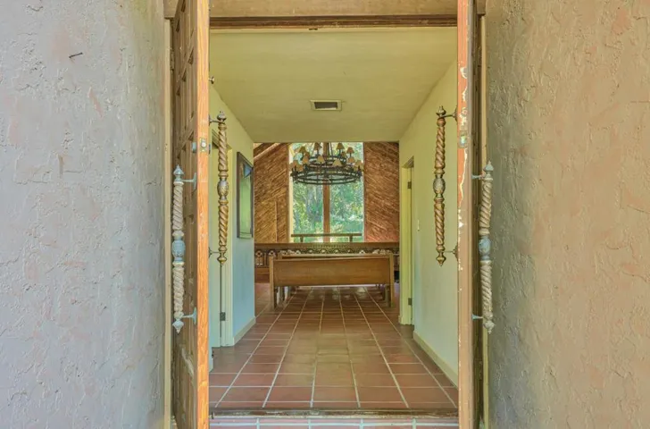 18820 Cachagua Road, Carmel Valley, California 93924