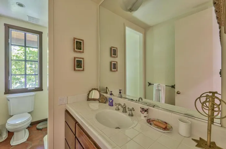 18820 Cachagua Road, Carmel Valley, California 93924