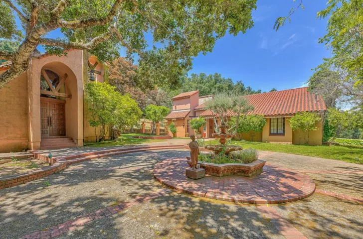 18820 Cachagua Road, Carmel Valley, California 93924