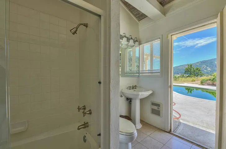18820 Cachagua Road, Carmel Valley, California 93924