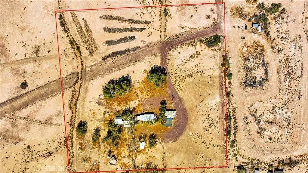 31011 Aleppo Lane, Newberry Springs, California 92365 home-pic-57
