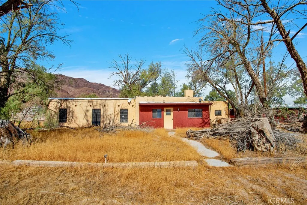 31011 Aleppo Lane, Newberry Springs, California 92365 home-pic-1