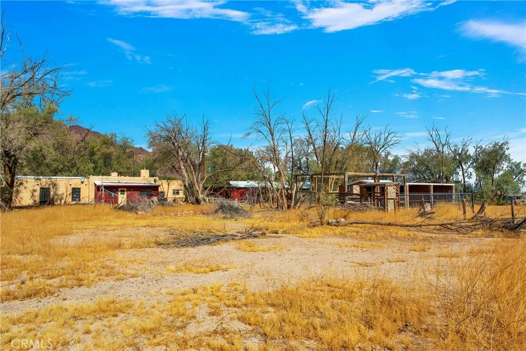31011 Aleppo Lane, Newberry Springs, California 92365 home-pic-47