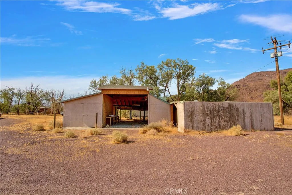 31011 Aleppo Lane, Newberry Springs, California 92365 home-pic-26