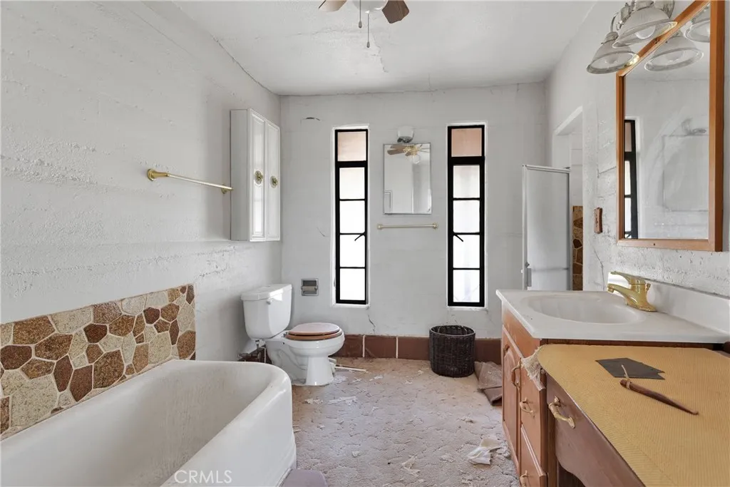31011 Aleppo Lane, Newberry Springs, California 92365 home-pic-22
