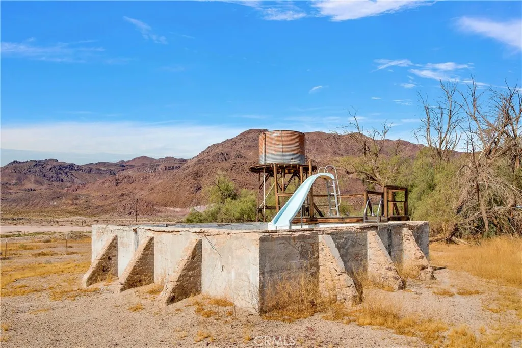 31011 Aleppo Lane, Newberry Springs, California 92365 home-pic-44