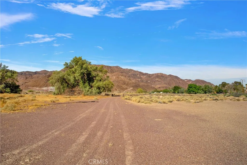 31011 Aleppo Lane, Newberry Springs, California 92365 home-pic-50
