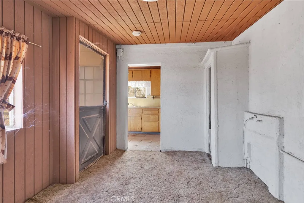 31011 Aleppo Lane, Newberry Springs, California 92365 home-pic-5