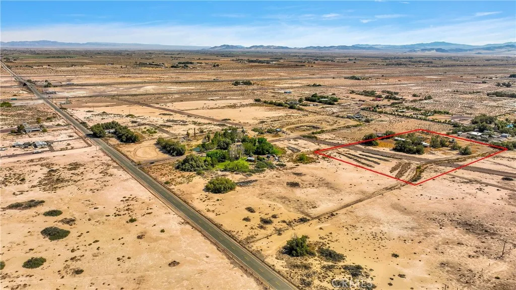31011 Aleppo Lane, Newberry Springs, California 92365 home-pic-61
