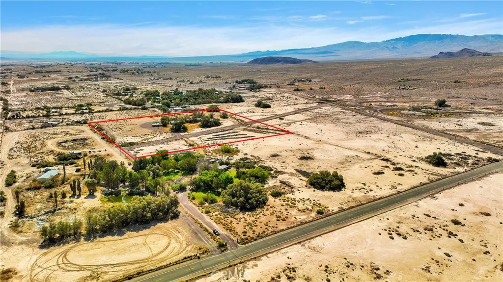 31011 Aleppo Lane, Newberry Springs, California 92365 home-pic-60